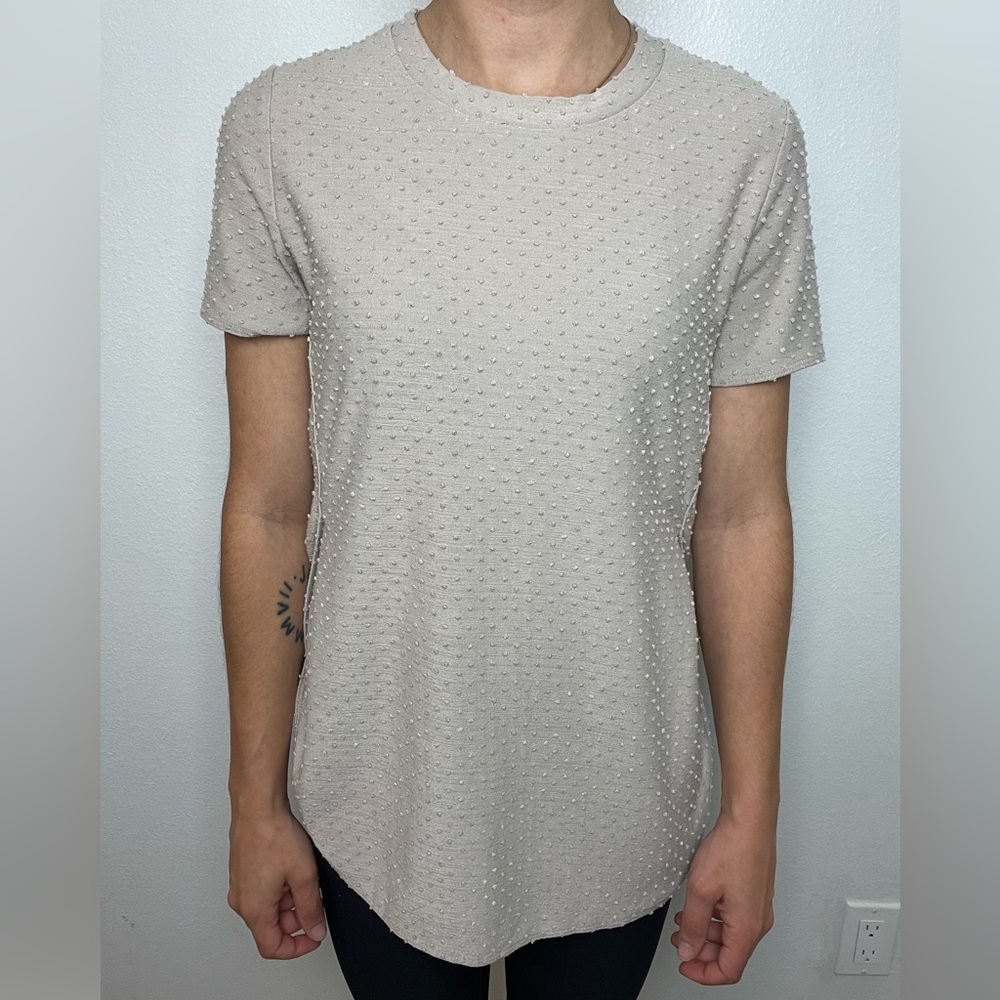 XXS Aritzia Lifted Dotted Detail Tshirt